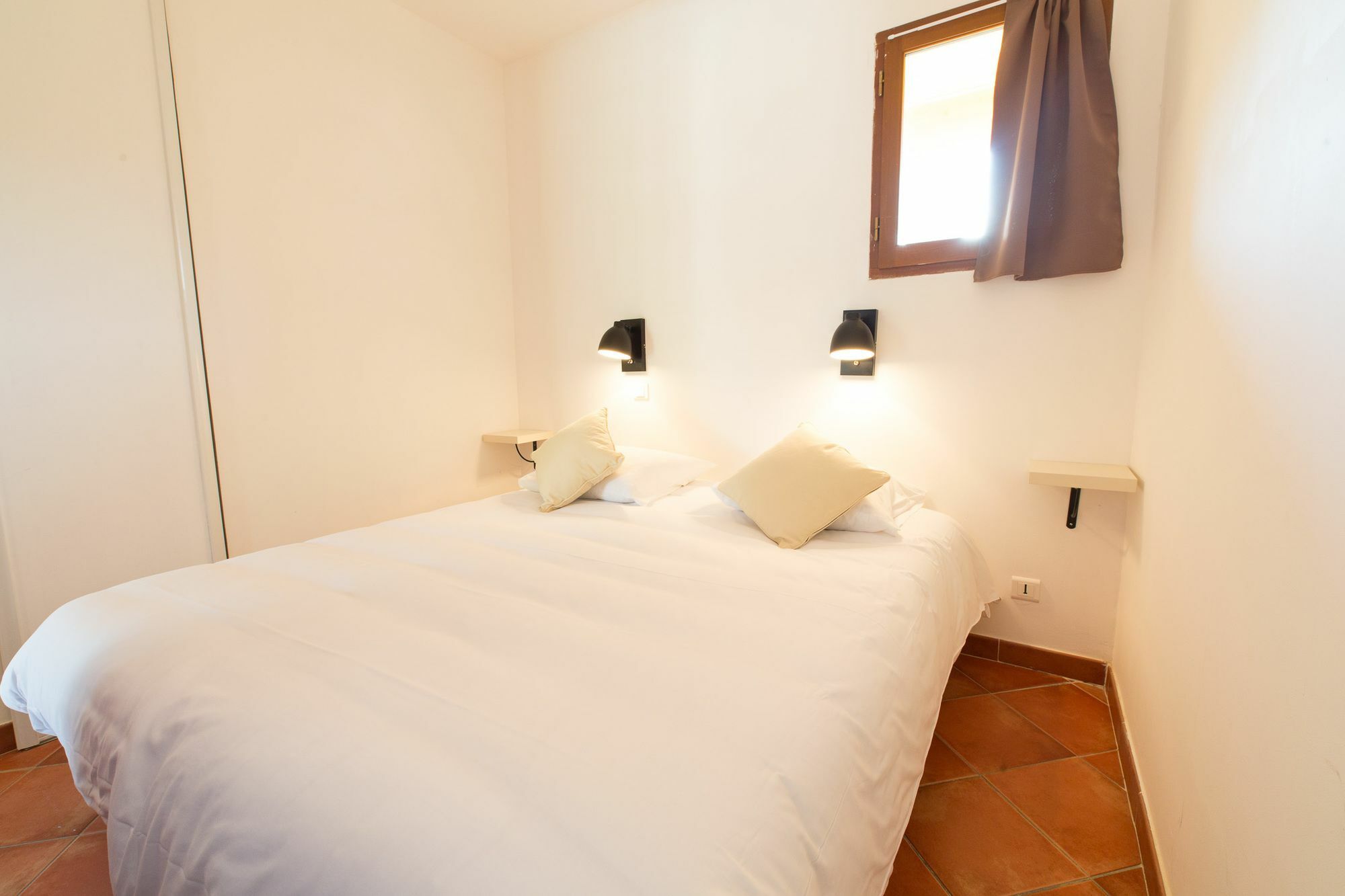 Casa Vecchia Rooms + Apartments Кальві Екстер'єр фото